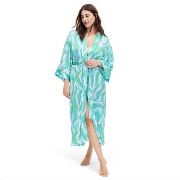 DVF for Target Women's Long Satin Disco Zebra Green
Robe NWOT - Picture 1 of 2